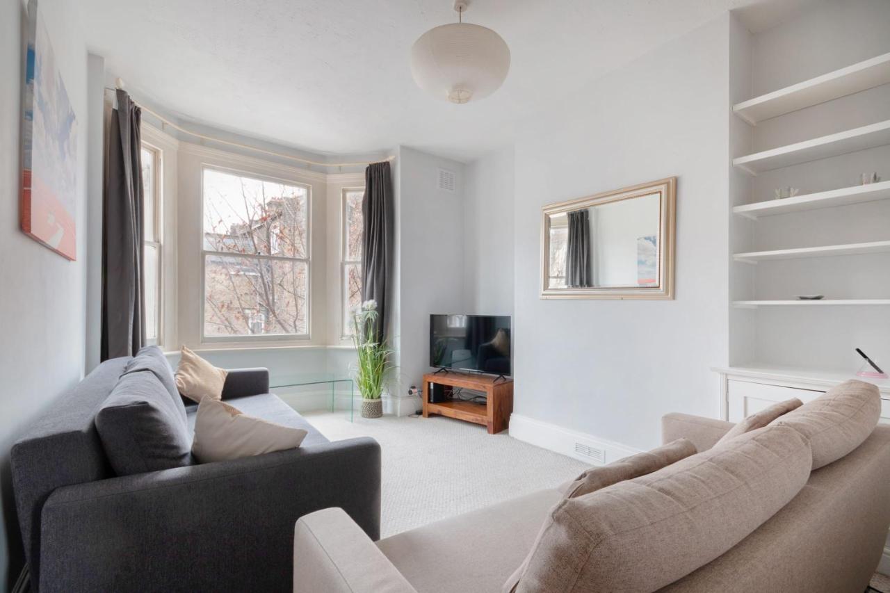 1 Bed Clapham Junction Apartment London Exterior photo