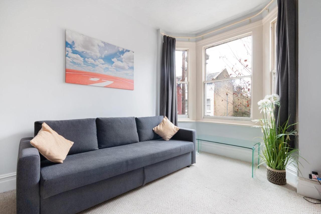 1 Bed Clapham Junction Apartment London Exterior photo